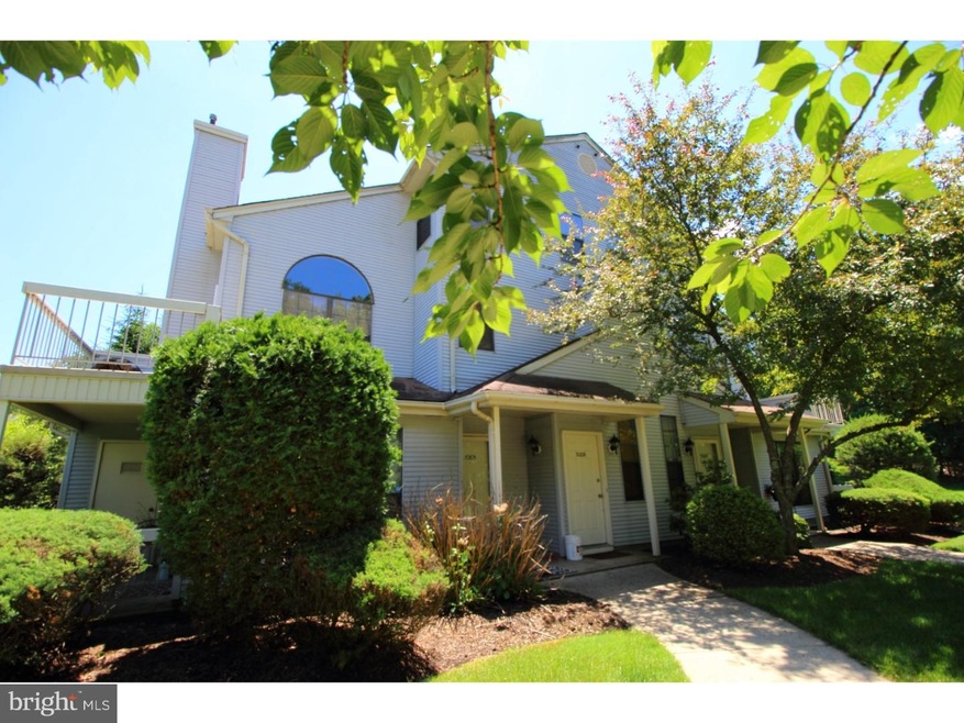 5206 Stonehedge Rd unit 6, Edison, NJ 08820 - photo 1