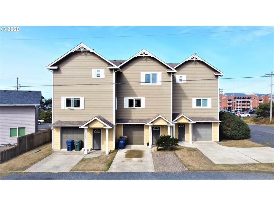 906 SW 7th St, Newport, OR 97365 - photo 1