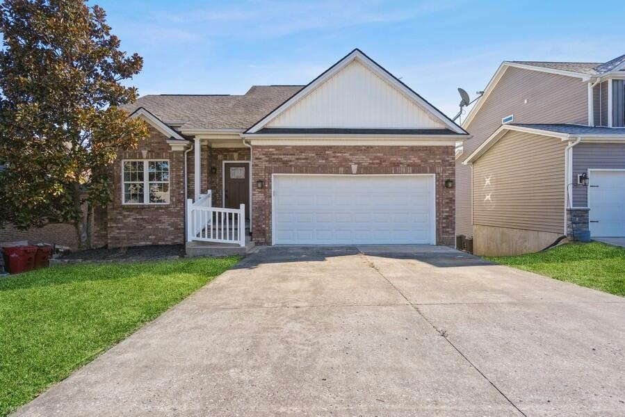 368 Village Dr, Frankfort, KY 40601 - photo 1