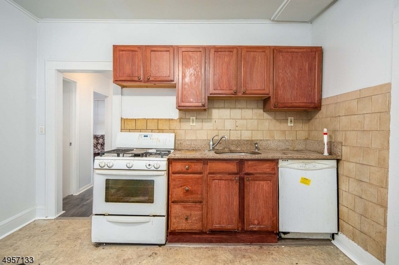 2 Fern St, Roselle, NJ 07203 - photo 1