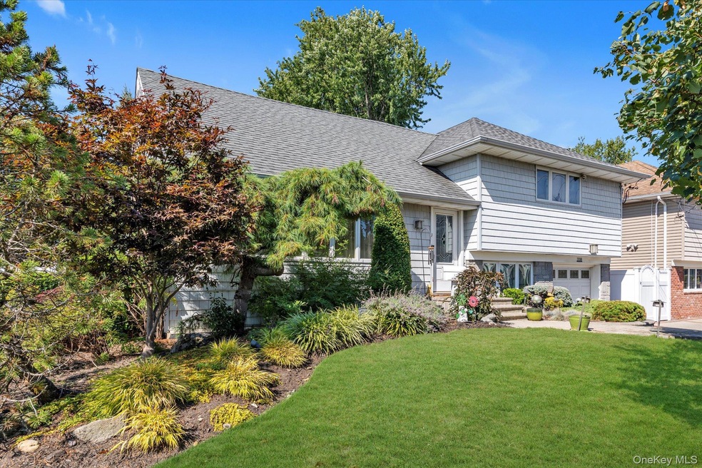 338 W Henrietta Ave, Oceanside, NY 11572 - photo 1