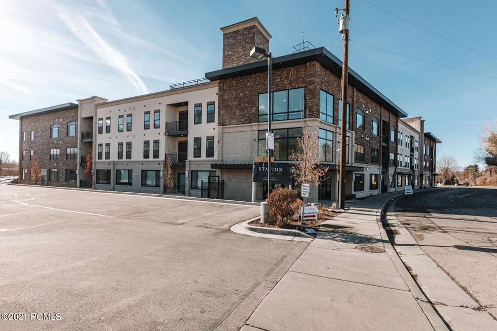 0_Exterior_1800x1200_3609601
