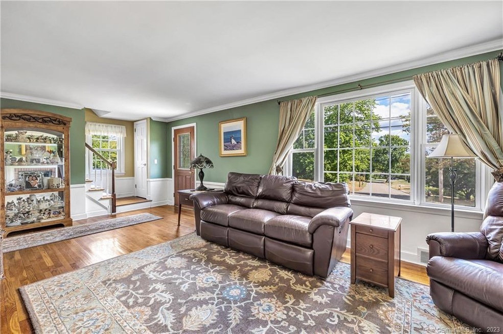 44 Woolsley Ave, Trumbull, CT 06611 - photo 1