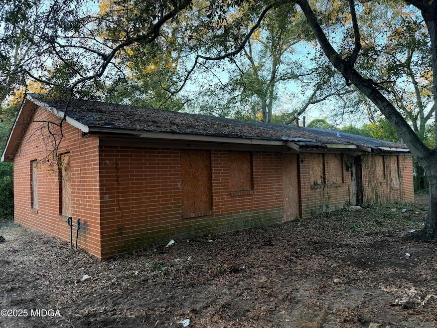 2753 Roy St, Macon, GA 31204 - photo 1