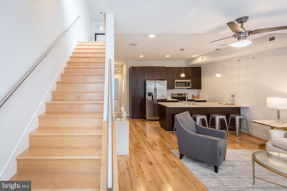 426 Kenyon St NW unit 2, Washington, DC 20010 - photo 1