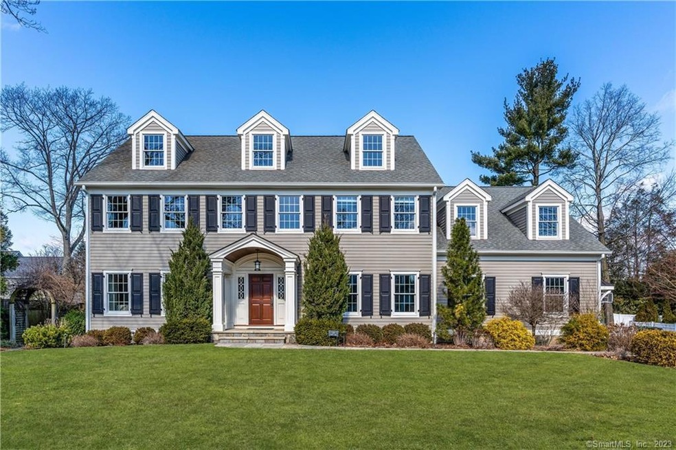 Classic 6 Bay Colonial