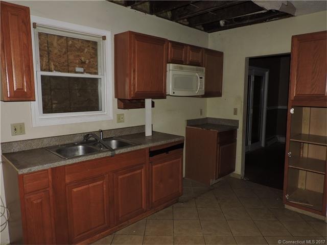 240 Grove St, Meriden, CT 06451 - photo 1