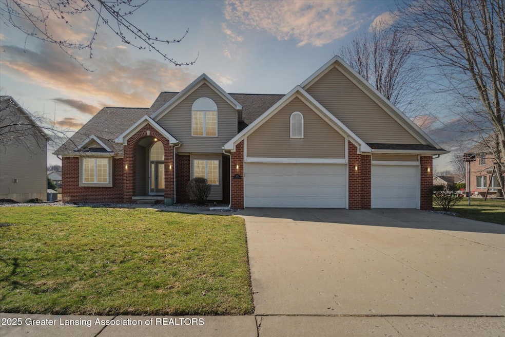 01-993-St-Johns-Chase-Grand-Ledge-MI-488