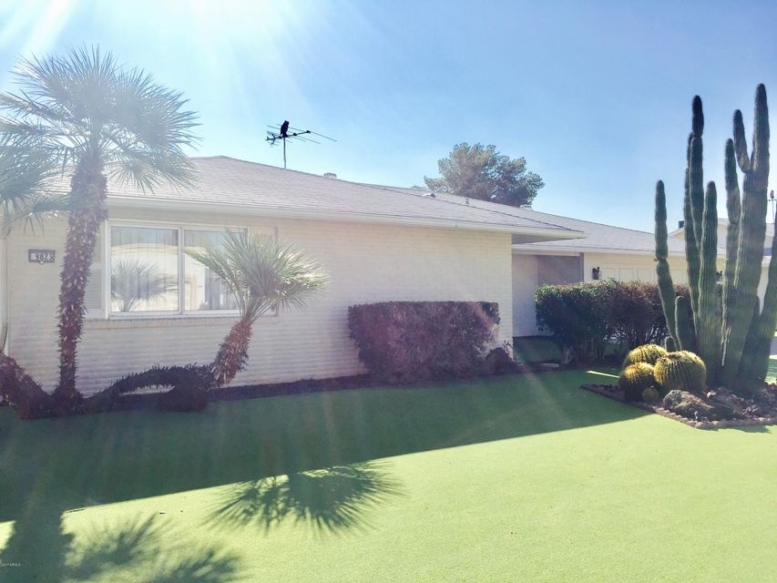 9823 W Lindgren Ave, Sun City, AZ 85373 - photo 1