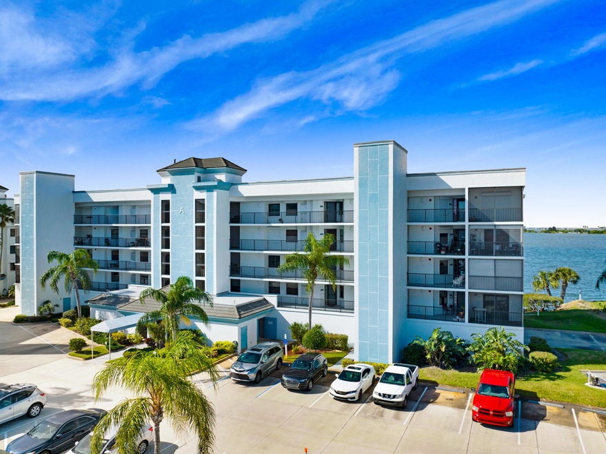 Rock Pointe Condominiums