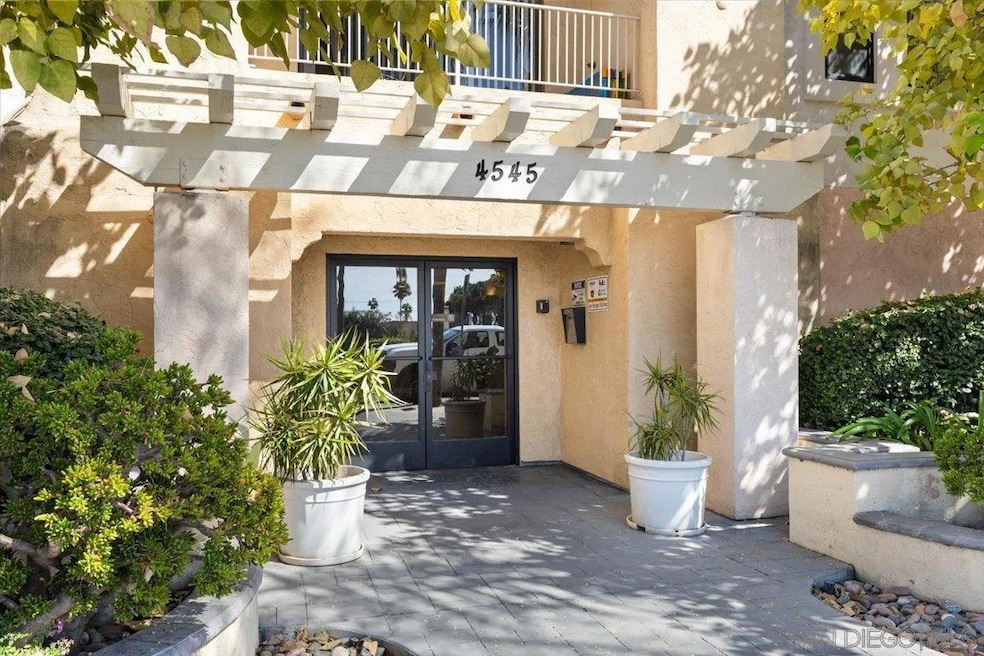 Plaza Arizona unit 107, San Diego, CA 92116 - photo 1