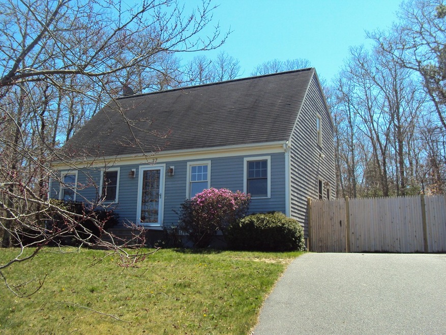 27 Manamok Cir, Sandwich, MA 02563 - photo 1