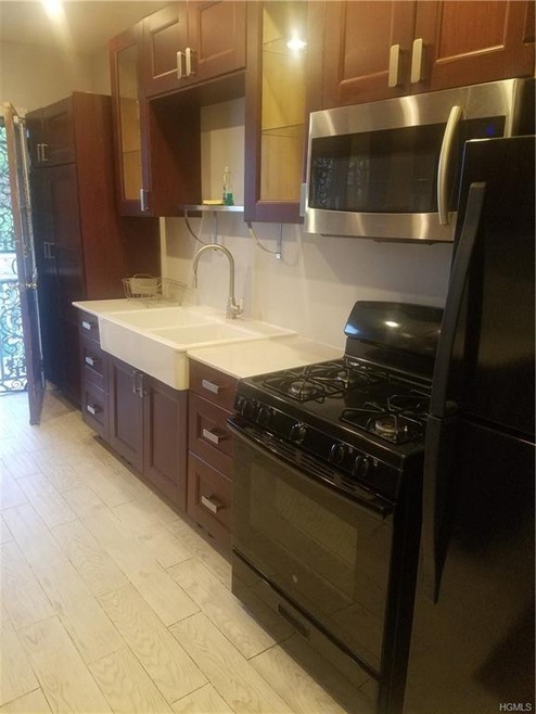 unlisted-address, Bronx, NY 10462 - photo 1