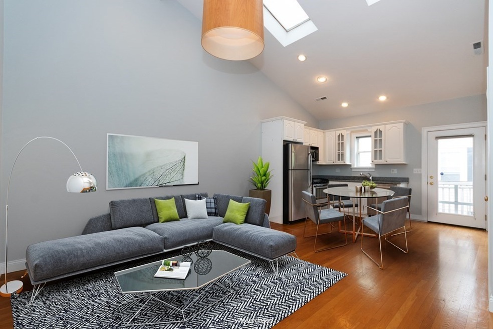 139 M St unit 3, Boston, MA 02127 - photo 1