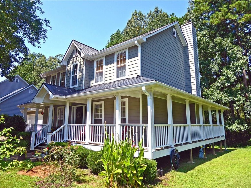 Charming traditional 3 bedroom/2.5 bath home with 
