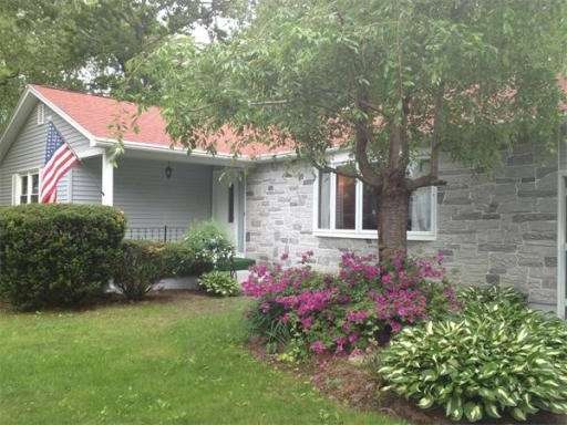 3 Hendel Dr, Holyoke, MA 01040 - photo 1