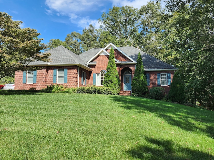 223 Windrose Meadow Ln, Clarkesville, GA 30523 - photo 1