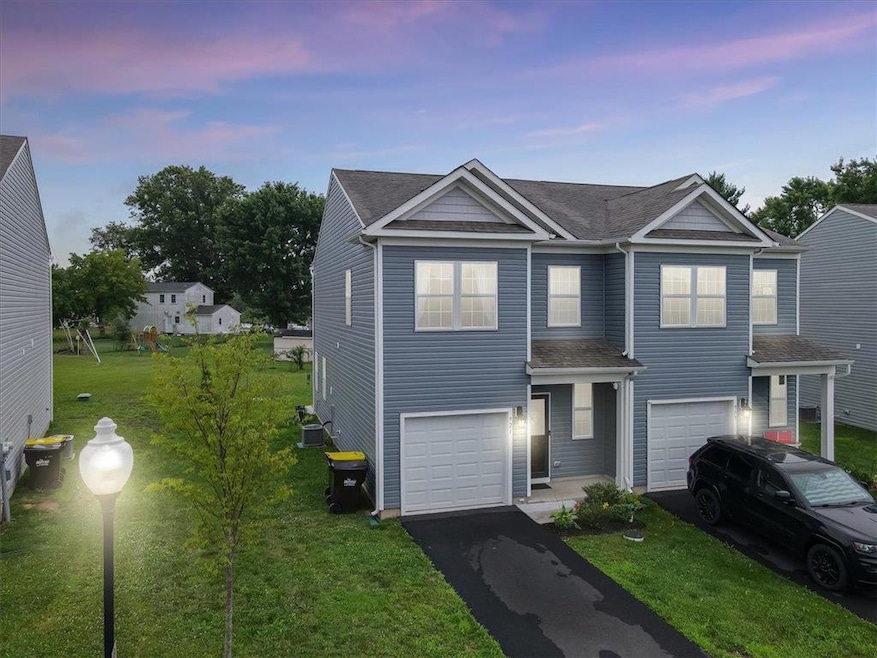 921 Still Waters, Pennsburg, PA 18073 - photo 1