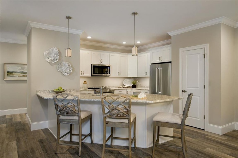 2 Henry David Dr unit 110, Nashua, NH 03062 - photo 1