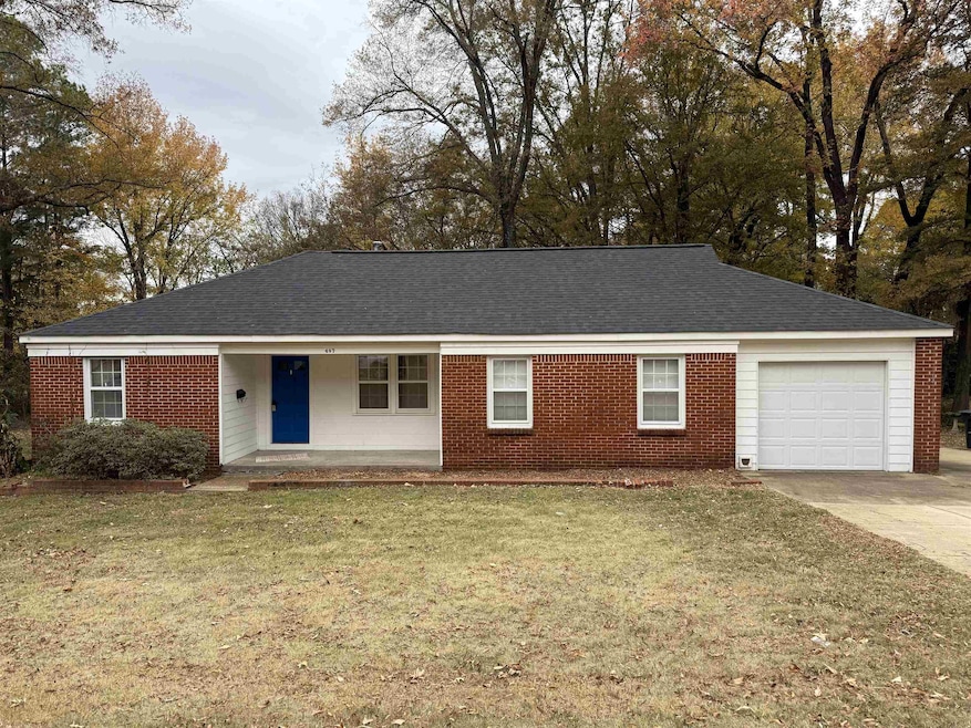 487 S Center St, Collierville, TN 38017 - photo 1