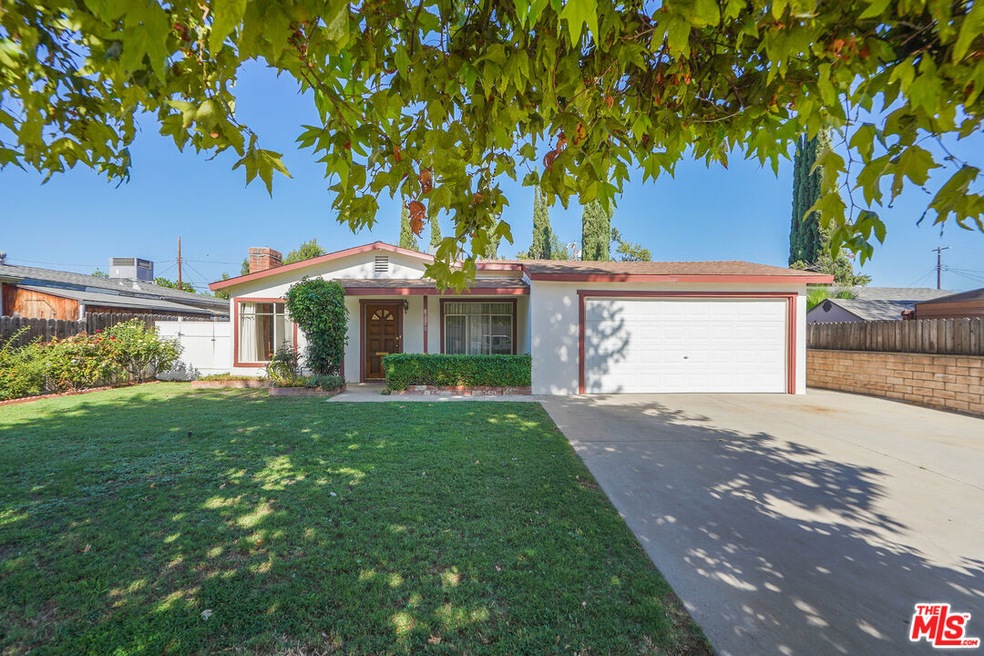 Sold $900,000 • Co-Listing Agent