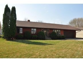 2025 W Harvest Dr, Appleton, WI 54914 - photo 1