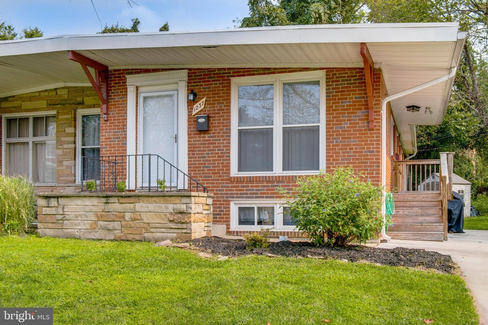 1237 Knightswood Rd, Baltimore, MD 21239 - photo 1