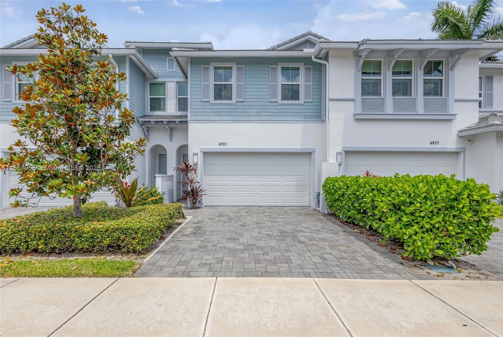 For Sale $665,000 • Co-Listing Agent