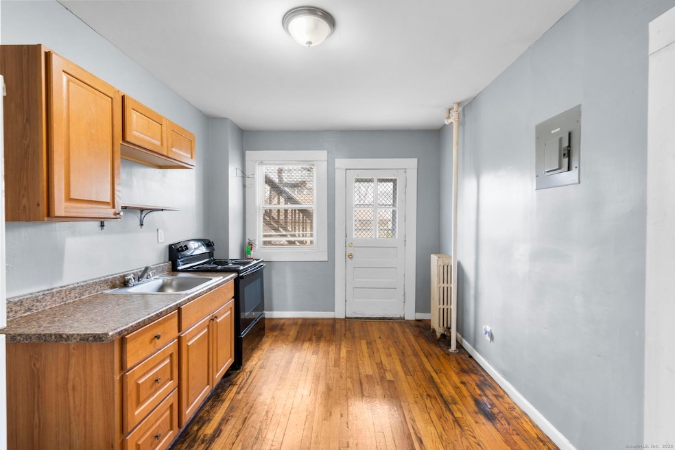 38 Beacon St unit 38A2, New Britain, CT 06053 - photo 1