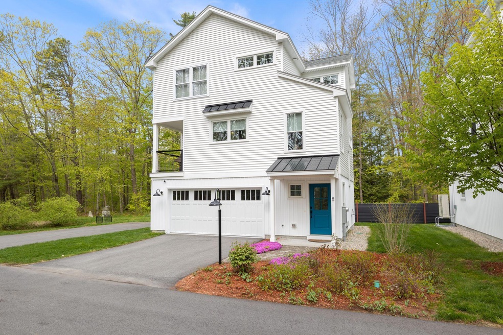 284 Bradley St #8