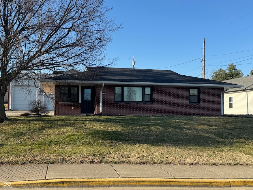 808 W Bridge St, Brownstown, IN 47220 - photo 1