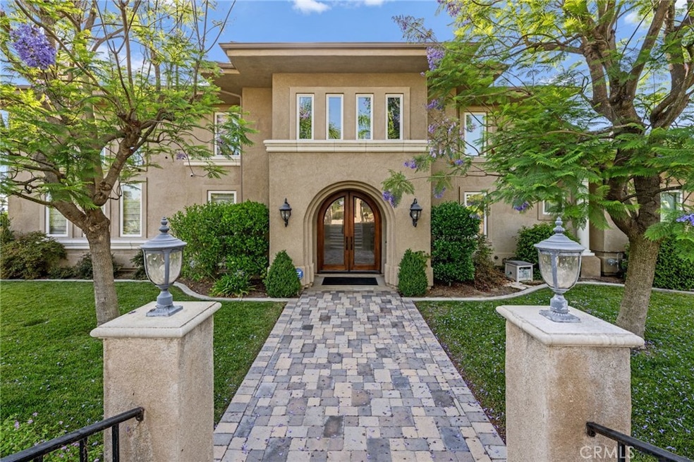 For Sale $2,599,000 • Co-Listing Agent