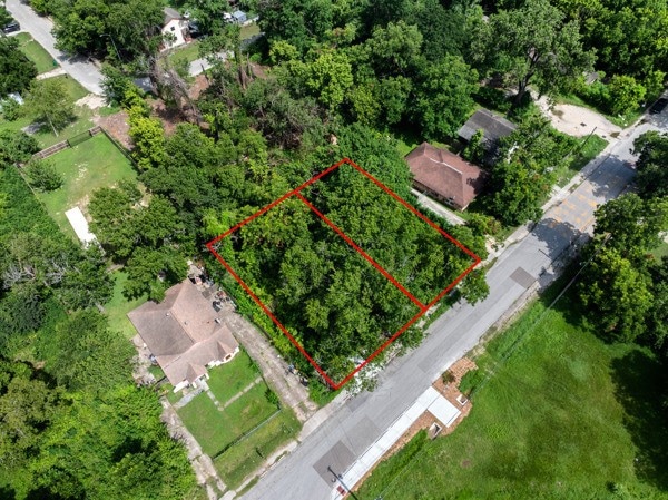 8466 De Priest St, Houston, TX 77088 - photo 1