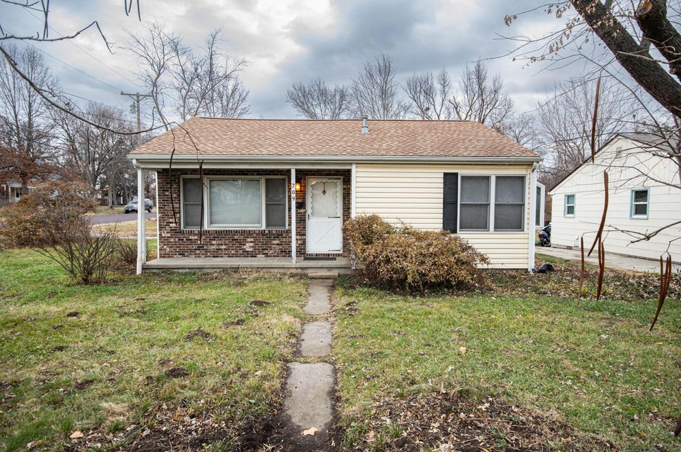 1-web-or-mls-709-donnelly-ave
