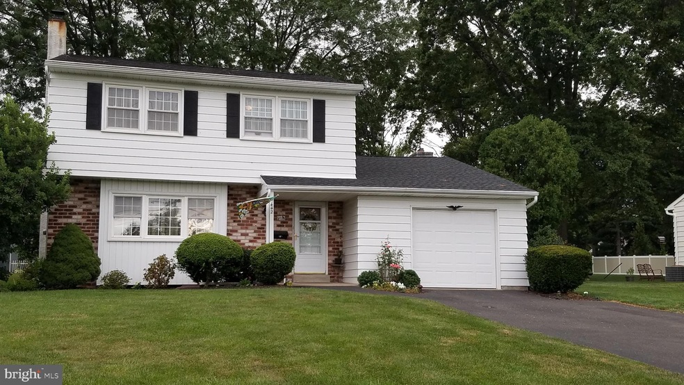 442 S 10th St, Quakertown, PA 18951 - photo 1