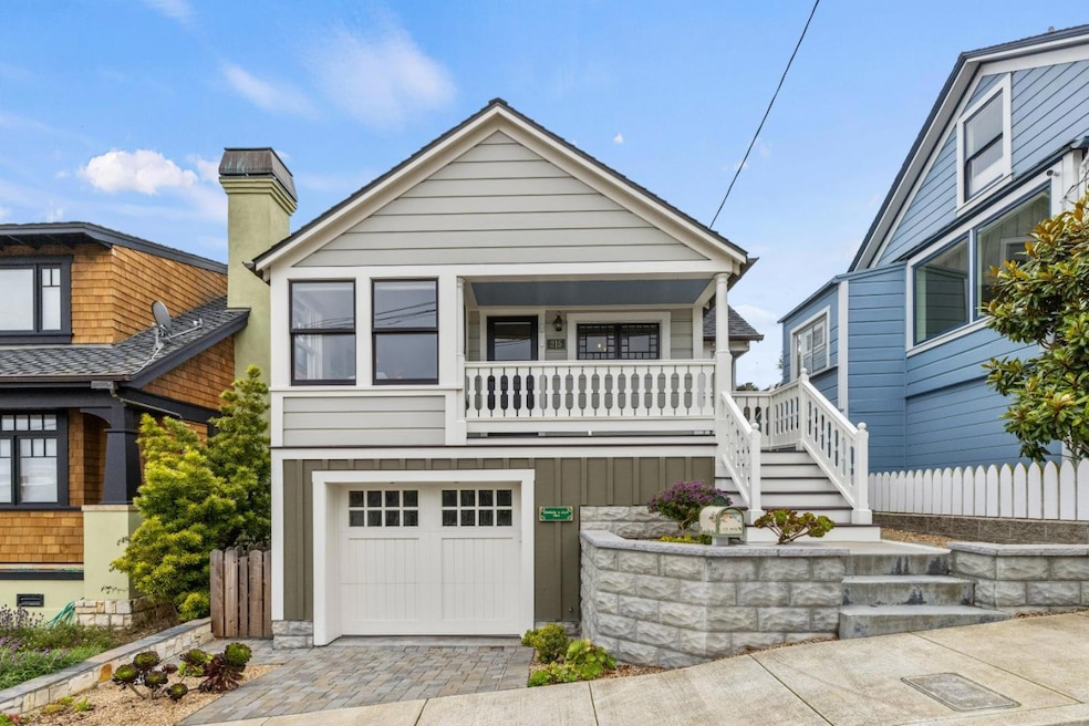 Sold $1,550,000 • Co-Listing Agent