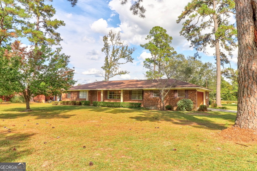 492 Roberts Rd, Ellabell, GA 31308 - photo 1