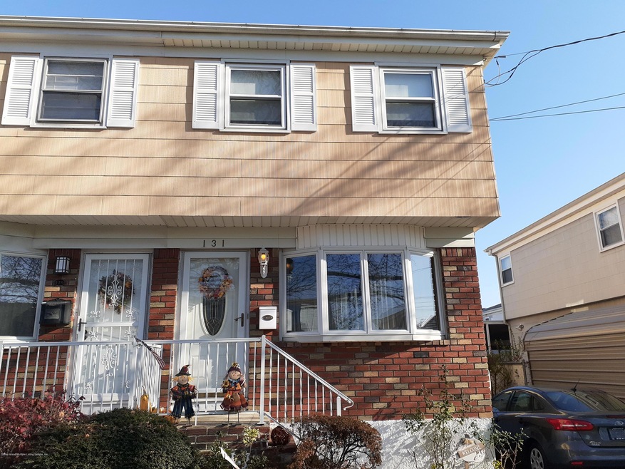 131 Buffalo St, Staten Island, NY 10306 - photo 1