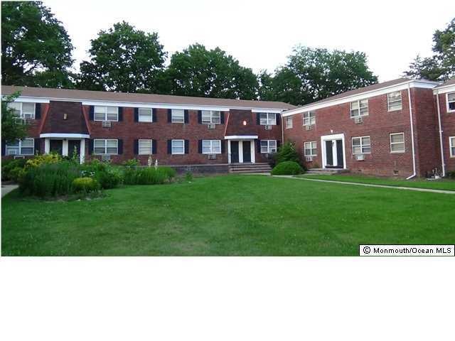 119 Morristown Rd unit 204 A, Matawan, NJ 07747 - photo 1