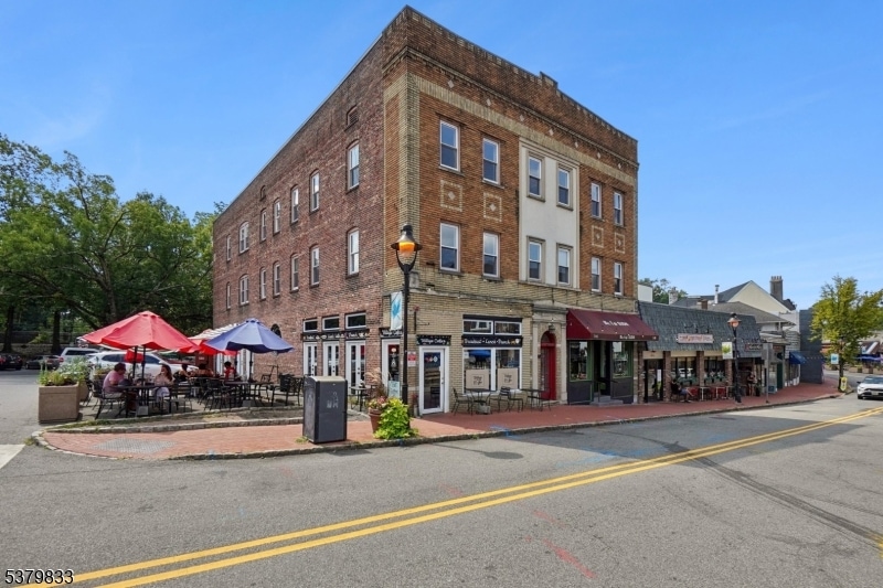 166 Maplewood Ave unit 3, Maplewood, NJ 07040 - photo 1