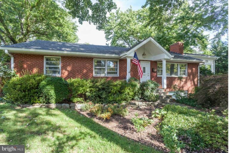 6722 Haycock Rd, Falls Church, VA 22043 - photo 1