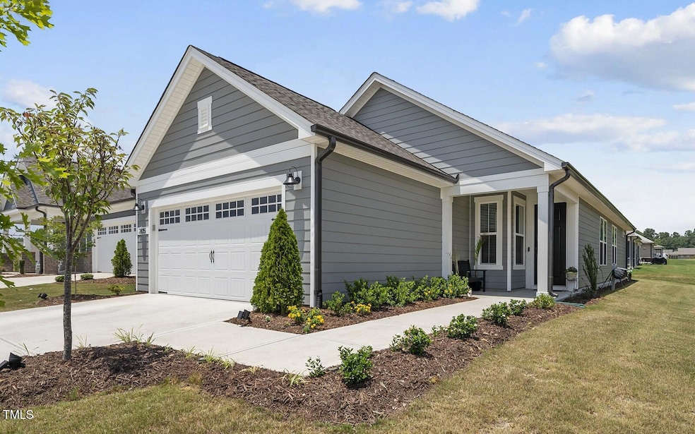 2105 Flycatcher Ln, Fuquay Varina, NC 27526 - photo 1