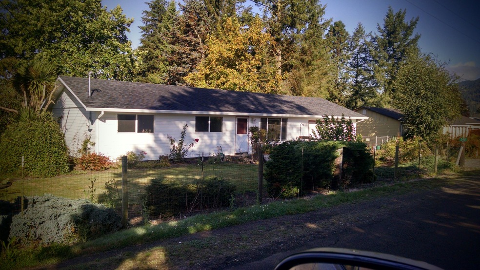 240 Hummingbird Lane