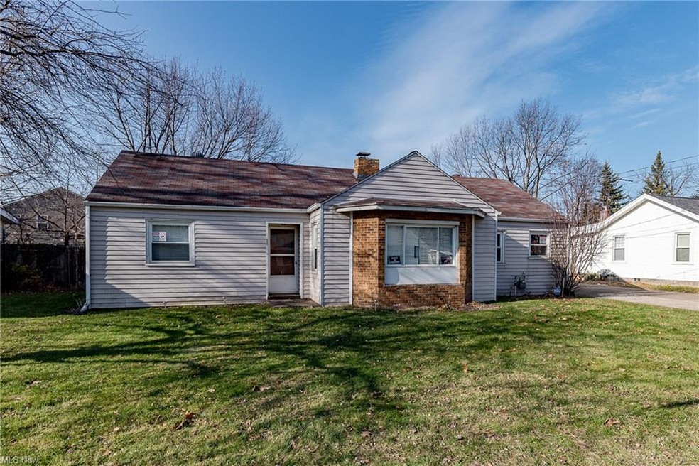 1298 Beech St, Willoughby, OH 44094 - photo 1