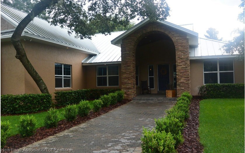 179 Huntley Oaks Blvd, Lake Placid, FL 33852 - photo 1