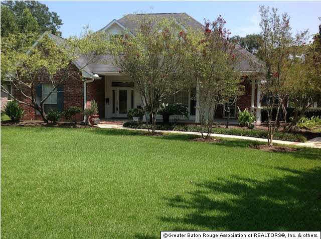 110 Lejeune St. in heart of New Roads