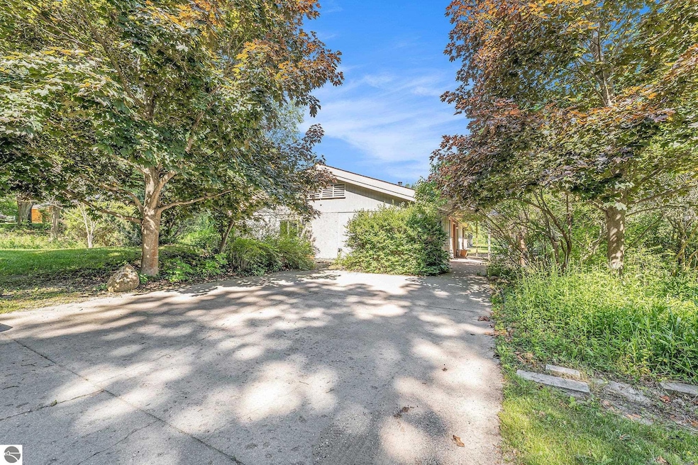 Under Contract $325,000