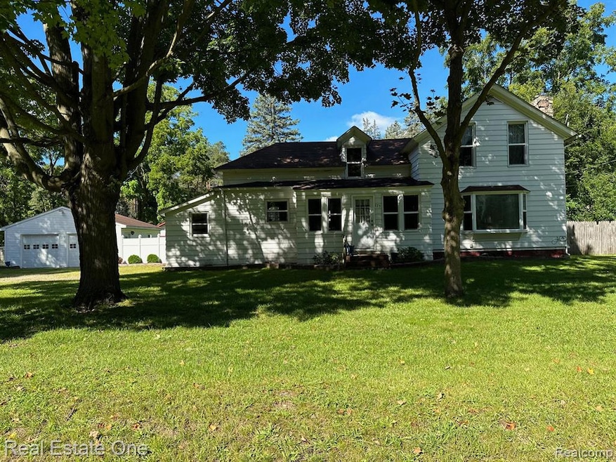 175 N Hospital Rd, Waterford, MI 48327 - photo 1