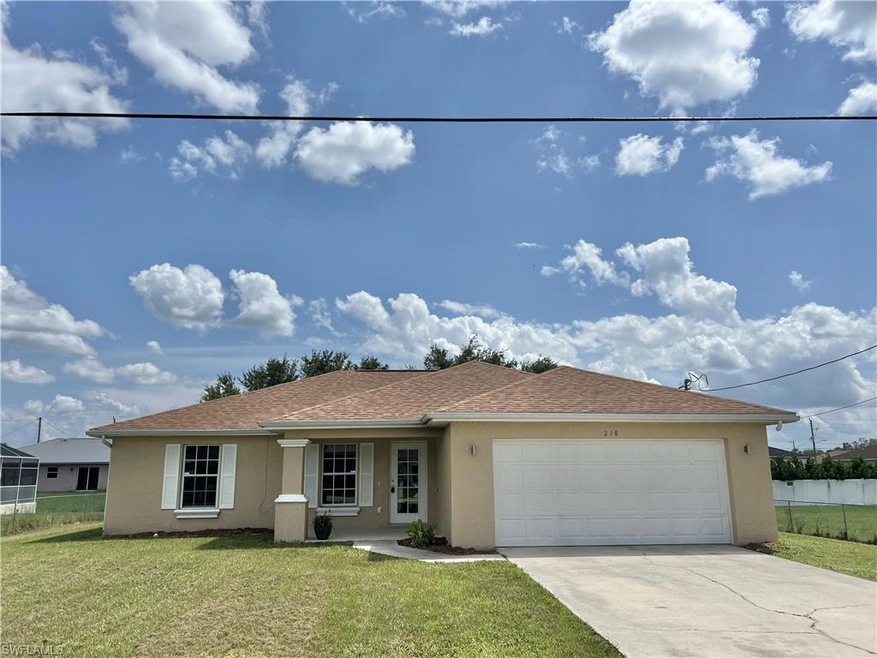210 Manasota St, Fort Myers, FL 33913 - photo 1