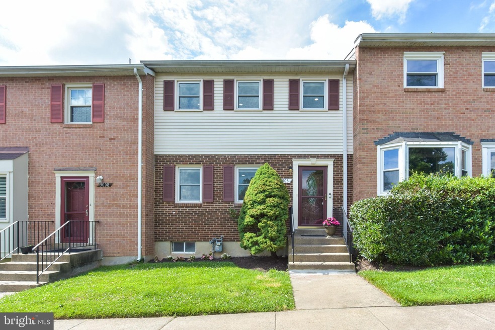 3006 Winter Pine Ct, Fairfax, VA 22031 - photo 1